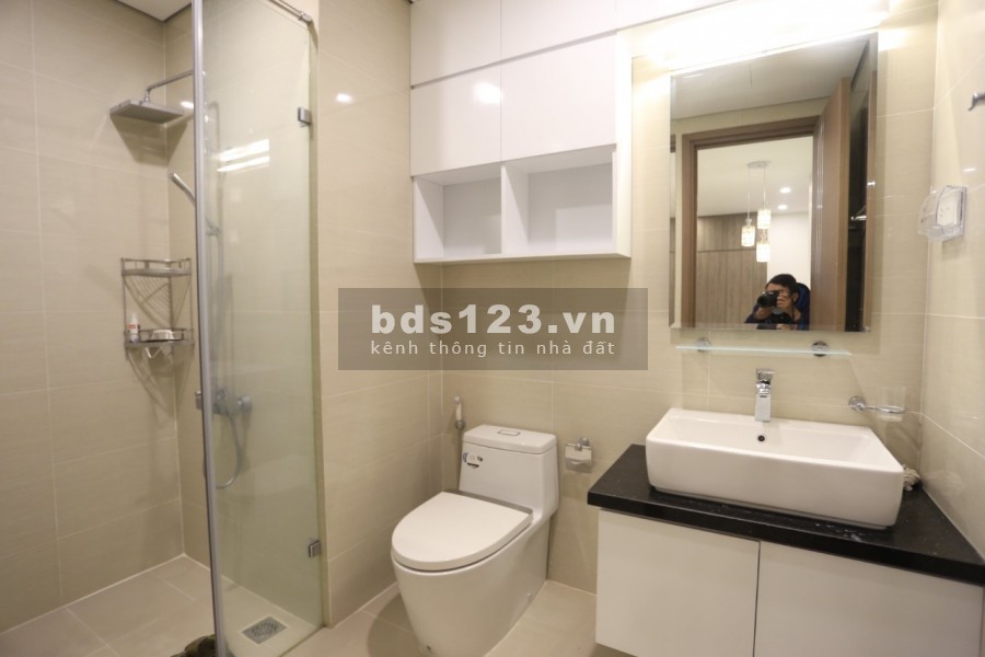 Cho thuê căn hộ tòa L4 Ciputra 58m2- 2PN full đồ. Giá 12 triệu/tháng, ở luôn