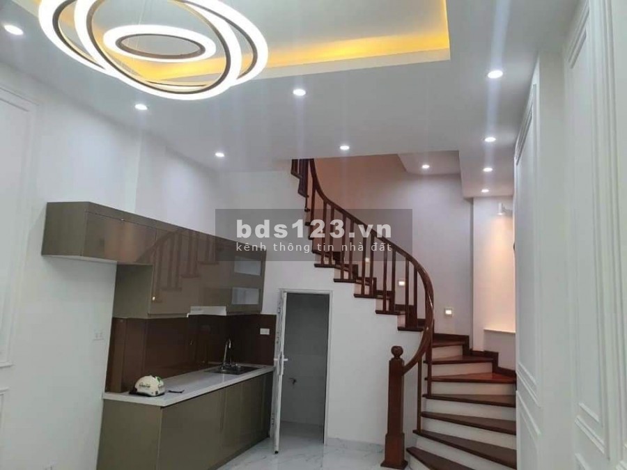 Đẹp rực rỡ, Bán nhà đường mới Tứ Hiệp, Thiết kế sang trọng, 46m2, 5 tầng, chỉ hơn 3 Tỷ