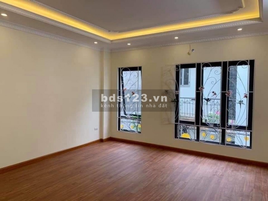 Đẹp rực rỡ, Bán nhà đường mới Tứ Hiệp, Thiết kế sang trọng, 46m2, 5 tầng, chỉ hơn 3 Tỷ