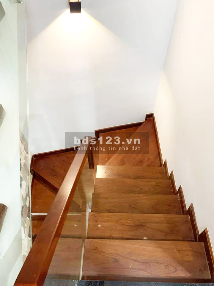 Nhà hẻm xe hơi Bùi Hữu Nghĩa, dt 37m2, ô tô đỗ cửa Bình Thạnh, 4 tầng, giá chỉ 5.5 tỷ