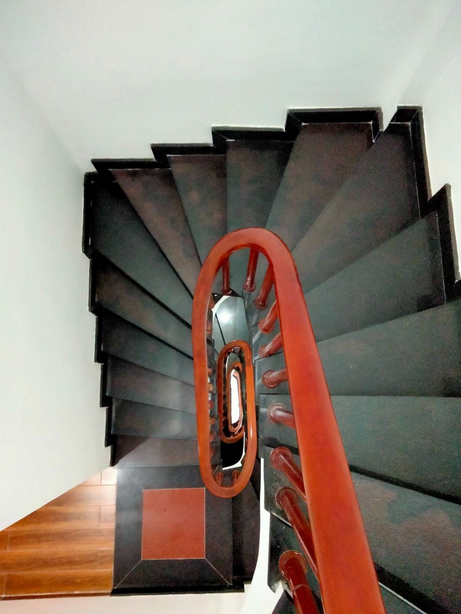 Siêu Hiếm Bán Nhà Thịnh Quang, Đống Đa dt 29m2, 5 tầng, giá chỉhHơn 2 Tỷ.