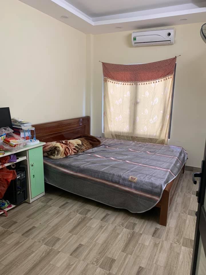 Bán nhà Định Công dt 55m2, diện tích lớn, ngõ rộng ôtô lý thuyết, thoáng trước sau giá 4.8 tỷ