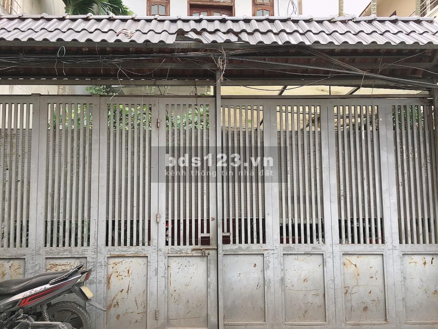 Bán nhà cực sốc Nghi Tàm, Tây Hồ, diện tích 130m2, 4 tầng đúc, giá đất sổ chính chủ