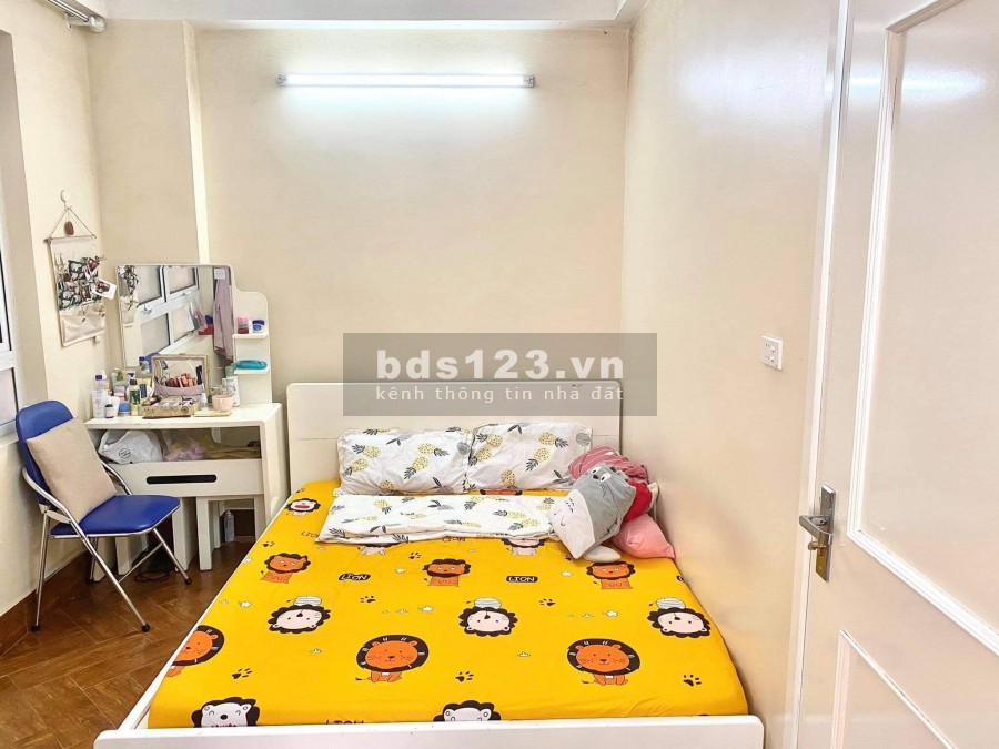 Bán nhà phố Cảm Hội các ngõ thông nhau, gần trung tâm Hai Bà Trưng, 6 tầng đúc