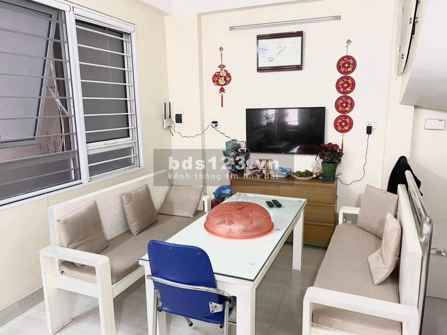 Bán nhà phố Cảm Hội các ngõ thông nhau, gần trung tâm Hai Bà Trưng, 6 tầng đúc