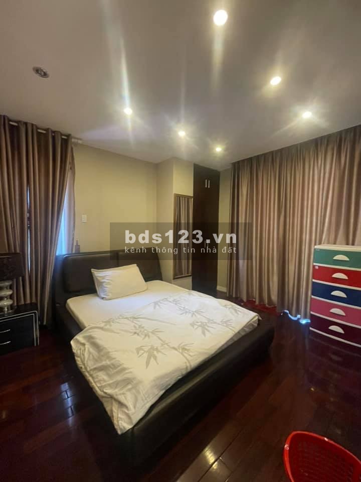 Bán nhà, ô tô tránh, Trần Quang Diệu, Đống Đa, diện tích 43m2, 5 tầng, mt 4m
