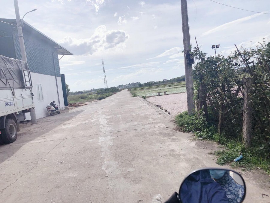 Bán đất giãn dân Đường Yên Xuân Nộn Đông Anh dt 60m2 giá hạt dẻ đường ô tô tránh