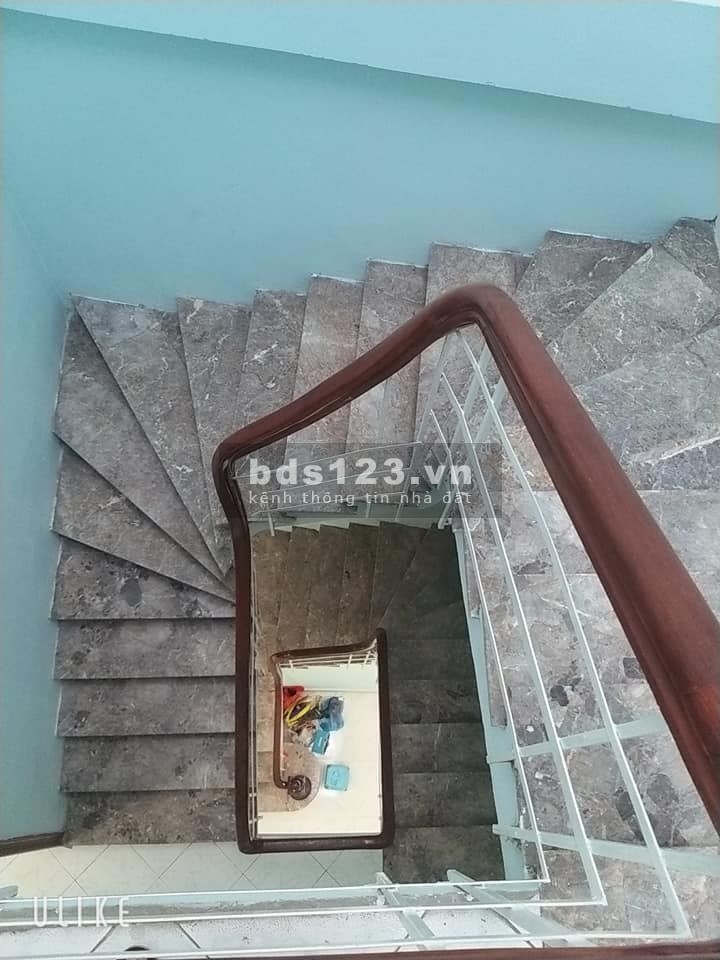 Bán nhà Đại Từ mới ở luôn, gần phố, 10m ra ô tô dân trí cao, khu yên tĩnh