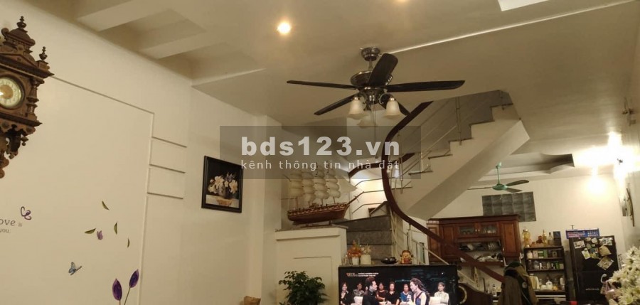 Bán nhà Hoàng Hoa Thám nhà mới đẹp long lanh diện tích 43m2 giá 4.65 tỉ