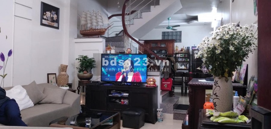 Bán nhà Hoàng Hoa Thám nhà mới đẹp long lanh diện tích 43m2 giá 4.65 tỉ