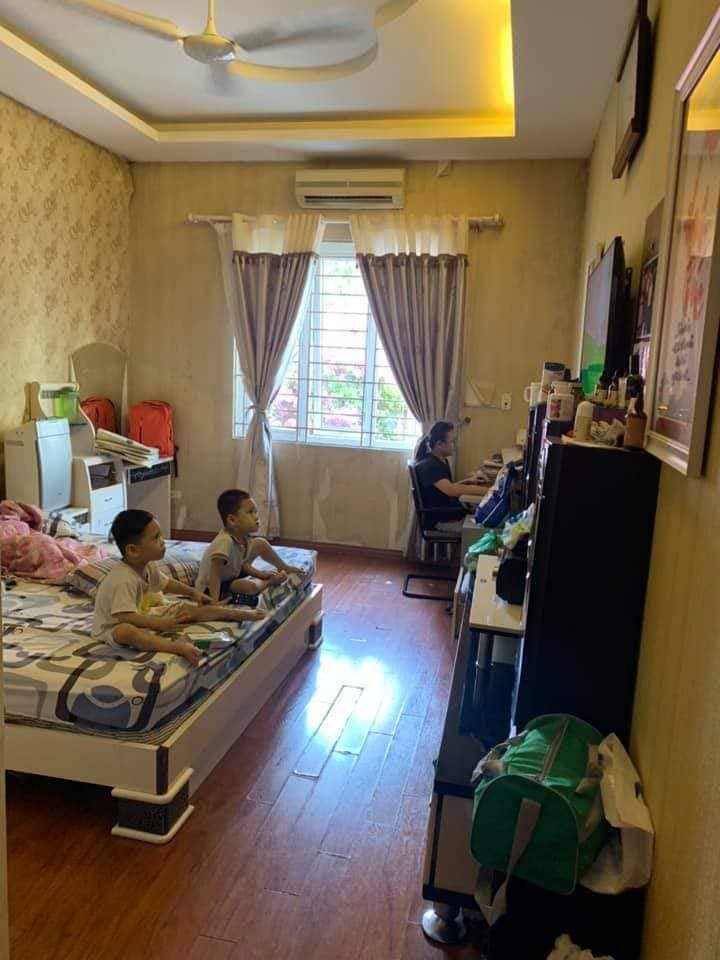 Nhà đẹp Xã Đàn dt 68m2, đúc 4 tầng, mt 4,3m giá bán 11,5 tỷ kinh doanh ô tô tránh