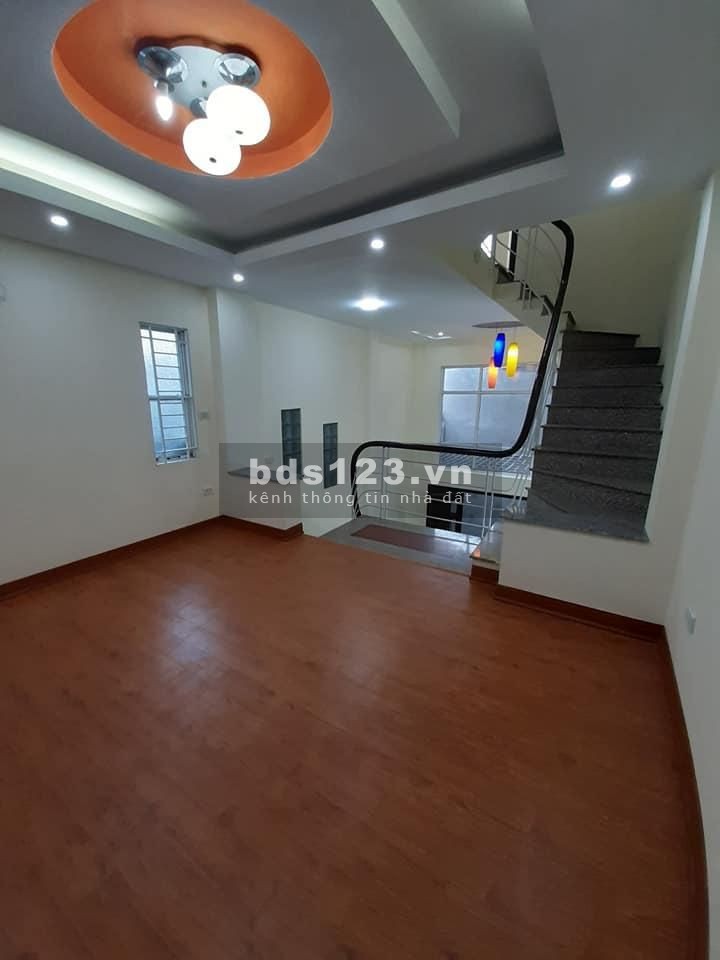 Nhà đẹp ở ngay, Khương Đình, Thanh Xuân, dt 56m,5 tầng, mt 3.8m, giá 4.15 tỷ.