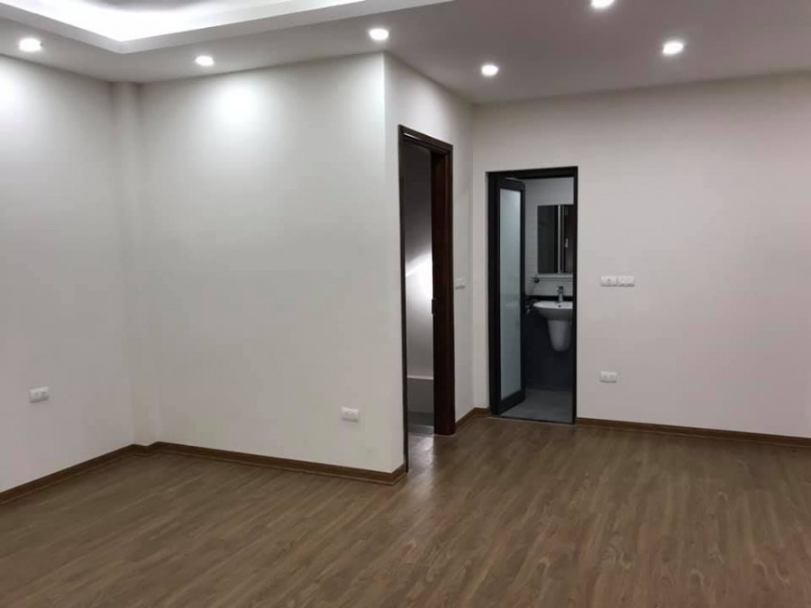 Bán nhà phố Khương Thượng, Đống Đa. Diện tích 55m2*4 tầng, ô tô gửi. Giá Nhỉnh 4.5 tỷ