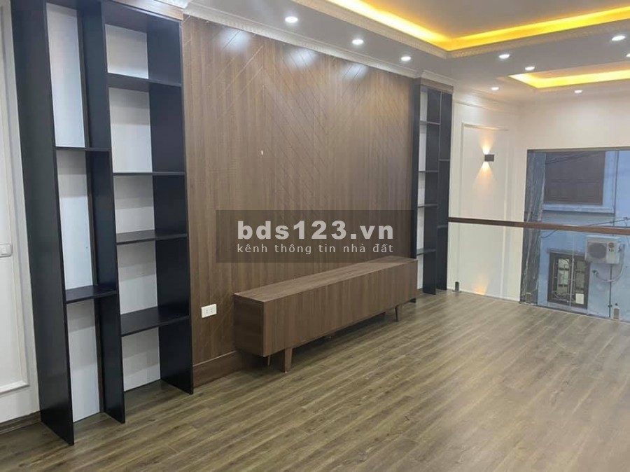 Chủ cần bán phố Vương Thừa Vũ, dt 42m2, vị trí trung tâm Thanh Xuân, phân lô Quân Đội, dân trí cao