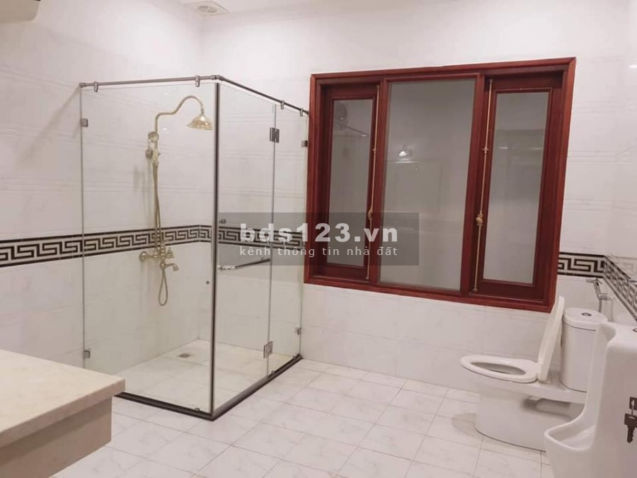 Bán nhà nguyên căn Võ Chí Công đúc kiên cố 5 tầng, dt 45m2, giá bán 6.2 tỷ