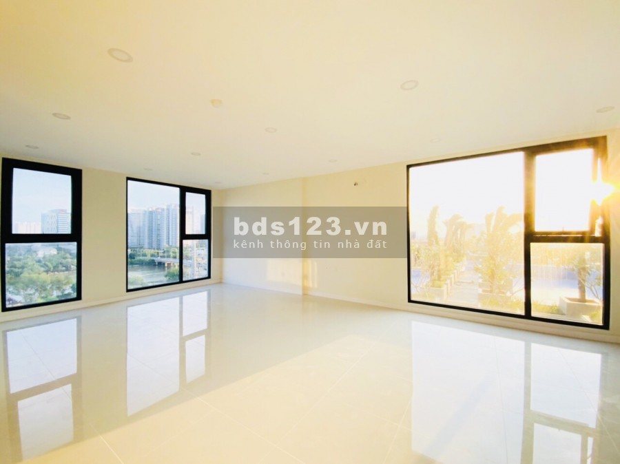 Bán gấp CH Lavida Plus mới 100%, 75m2, 2PN ngay ngã tư Nguyễn Hữu Thọ và Nguyễn Văn Linh