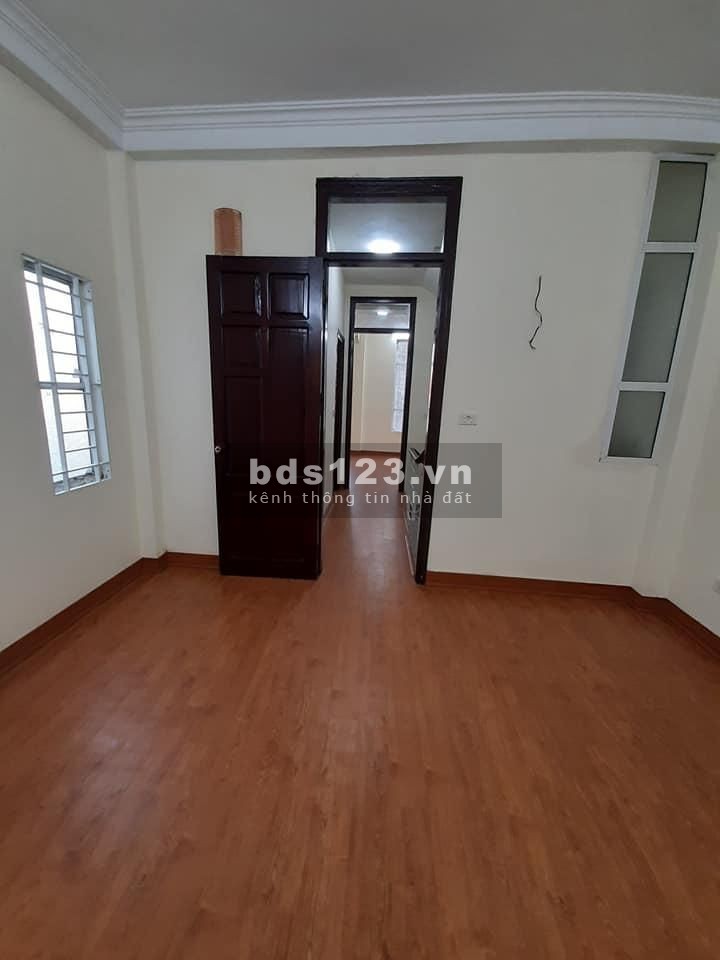 Nhà đẹp ở ngay, Khương Đình, Thanh Xuân, dt 56m,5 tầng, mt 3.8m, giá 4.15 tỷ.