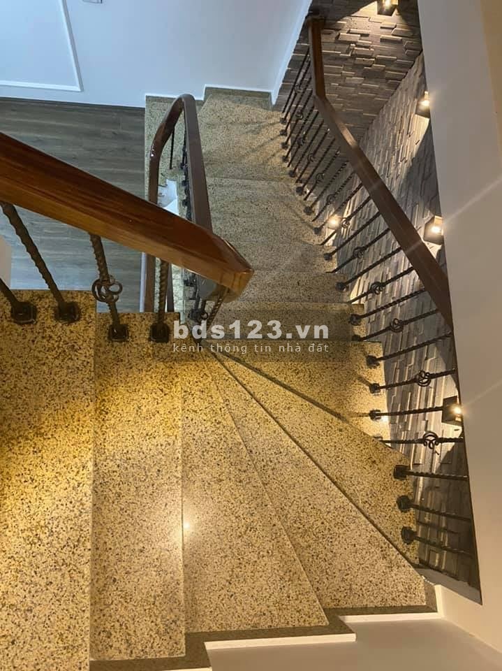 Chủ cần bán phố Vương Thừa Vũ, dt 42m2, vị trí trung tâm Thanh Xuân, phân lô Quân Đội, dân trí cao