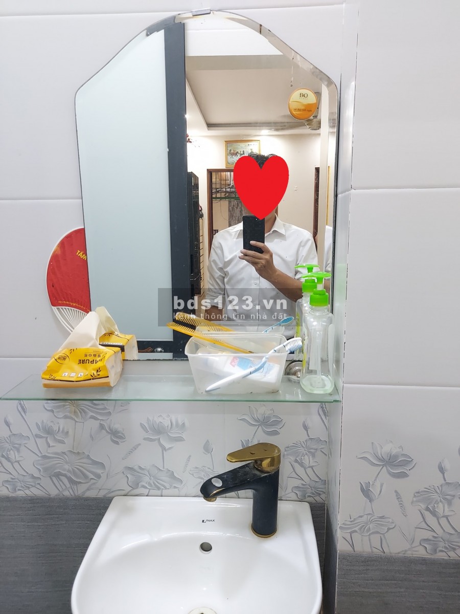 Bán nhà Hoàng Mai đẹp ở ngay, 3 bước ra phố, dt 45m2, đúc 4…