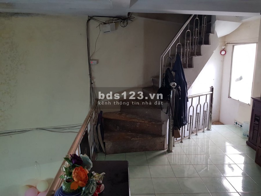 Chỉ 2 tỷ có nhà lô góc 25m2 x 4 tầng gần Ngã 4 Bạch Mai, phố Huế ngõ xe máy tránh, sổ đỏ riêng