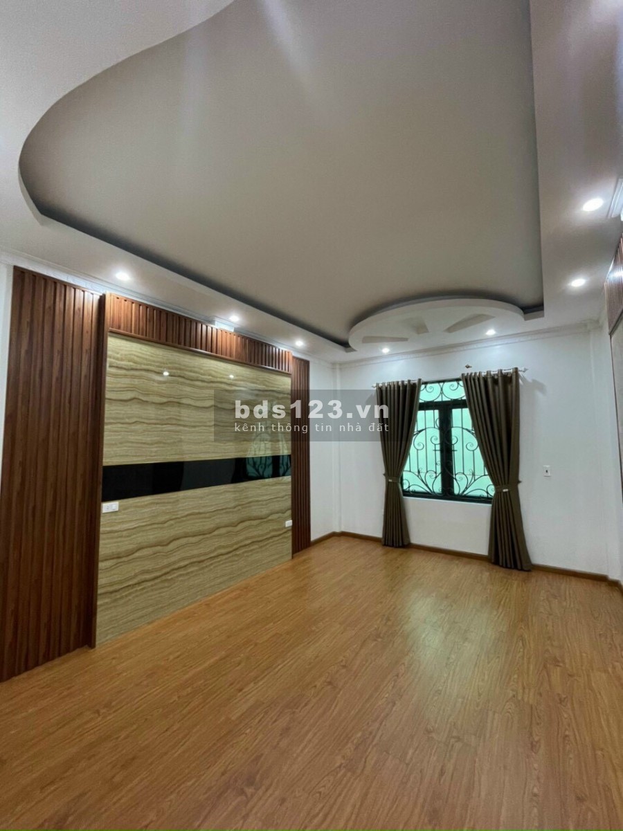 Bán nhà mặt phố Nguyễn Thị Định, dt 68m2, mt 4m, 4 tầng, 3 ngủ, gara, 5.5 tỷ, nhà đẹp