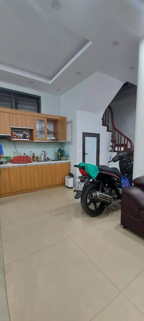 Bán nhà 5 tầng đúc, diện tích 47m2, cách Bách Thảo 200m, sẵn sàng giao dịch