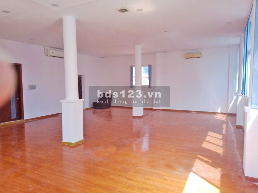 Cho thuê căn phòng toà nhà A-Connection địa chỉ: số 77 Đào Duy Từ, Phường 5, Quận 10, Hồ Chí Minh