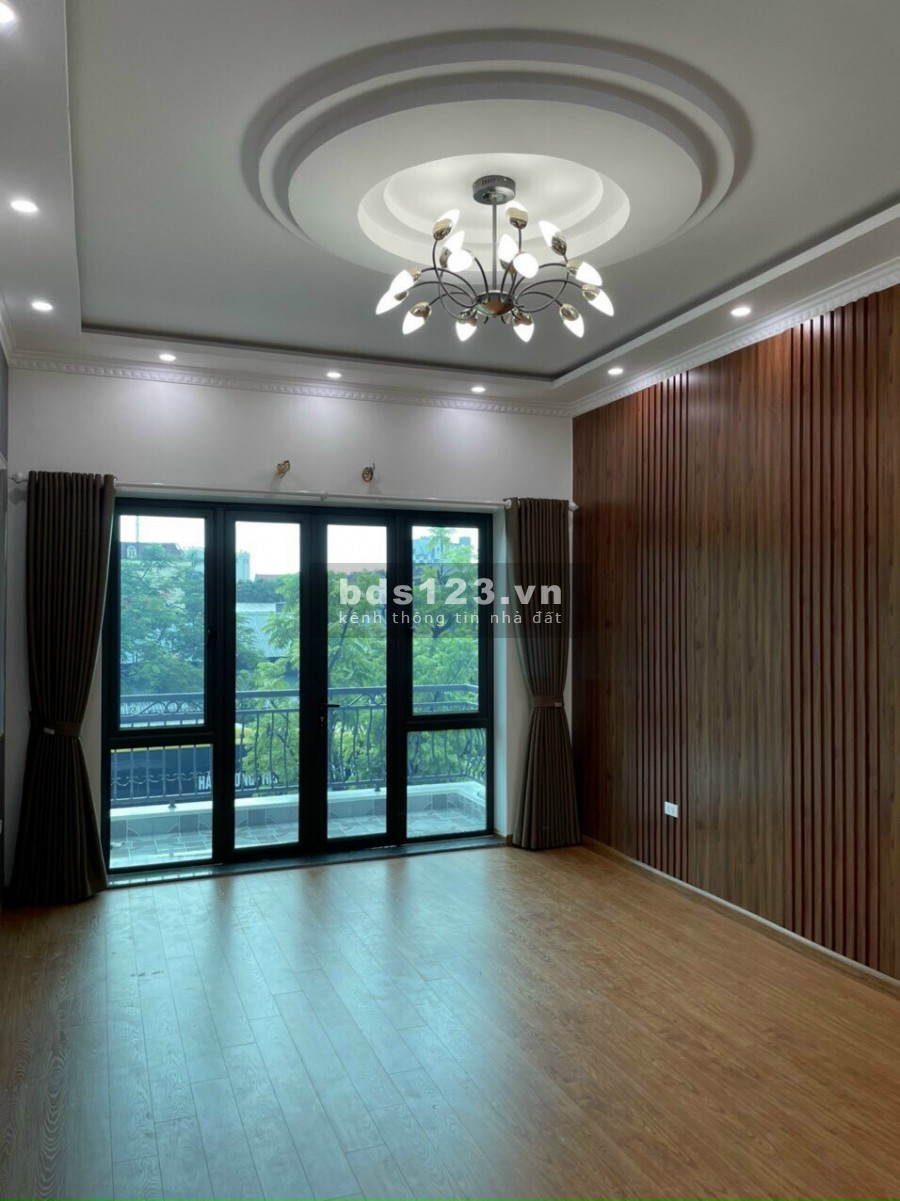 Bán nhà mặt phố Nguyễn Thị Định, dt 68m2, mt 4m, 4 tầng, 3 ngủ, gara, 5.5 tỷ, nhà đẹp