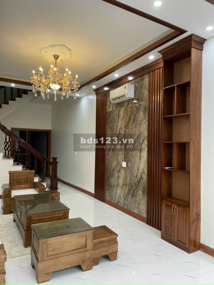 Bán nhà mặt phố Nguyễn Thị Định, dt 68m2, mt 4m, 4 tầng, 3 ngủ, gara, 5.5 tỷ, nhà đẹp