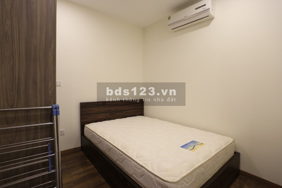 Cho thuê căn hộ tòa L4 Ciputra 58m2- 2PN full đồ. Giá 12 triệu/tháng, ở luôn