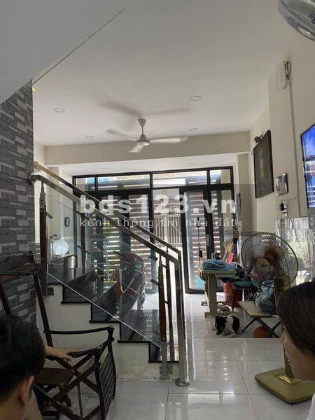 Bán nhà riêng đường Phan Huy Ích, P.15, Tân Bình,DT 36m2, 2 tầng, giá 100 triệu/m2.