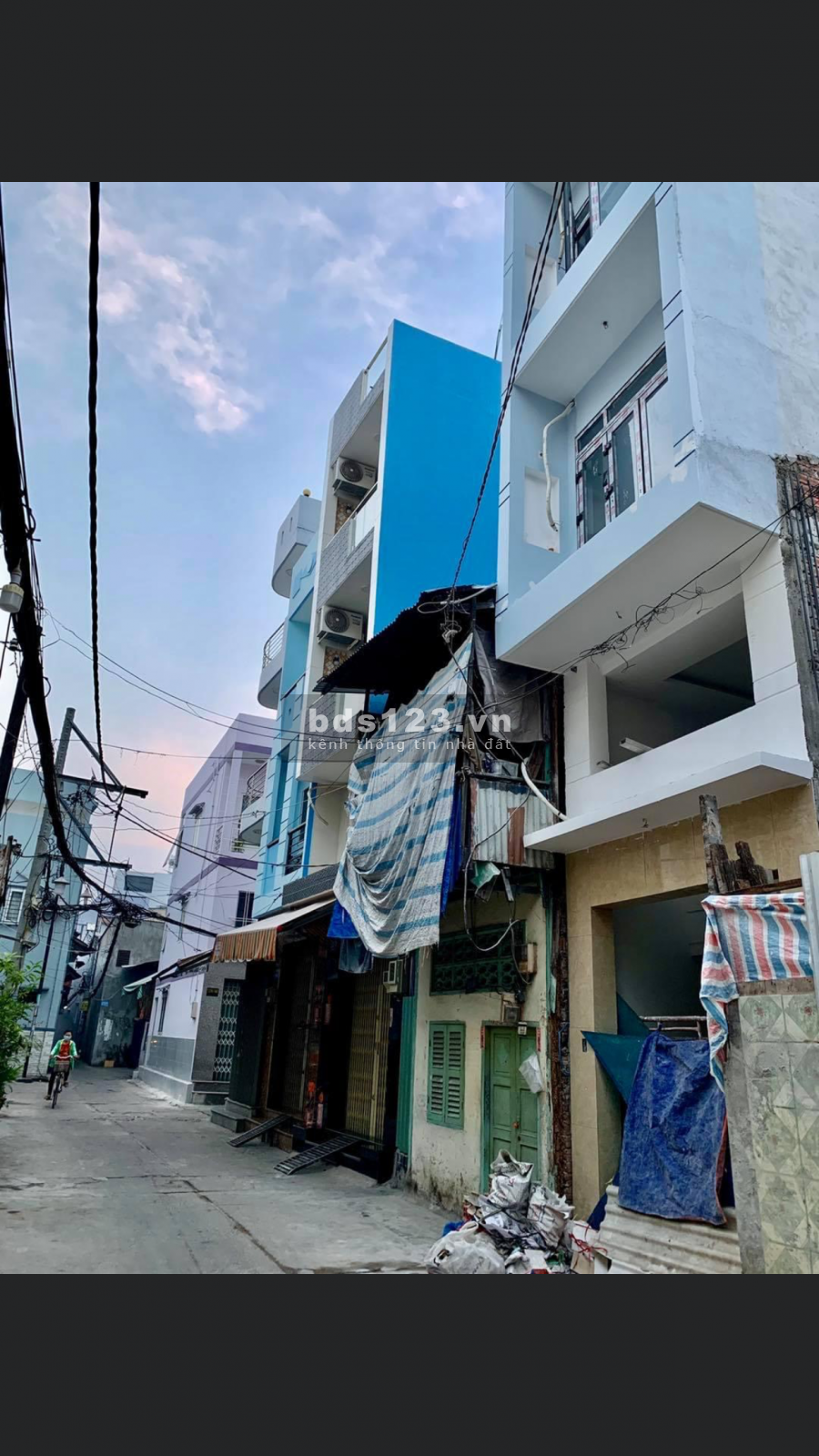 Bán nhà đường Phan Văn Trị gần trường P12 Bình Thạnh 50m2 3 lầu giá rẻ