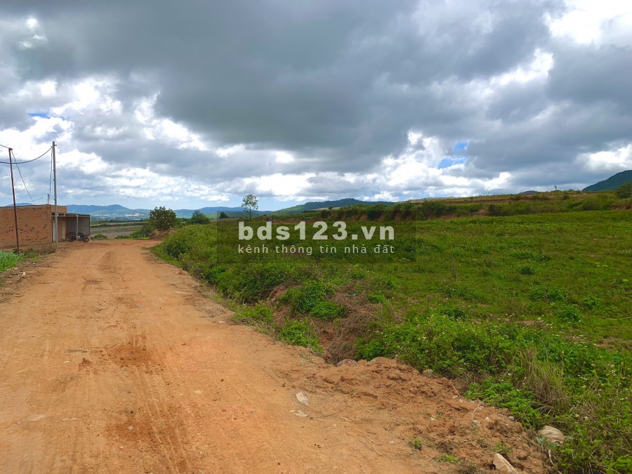 Bán đất Ka Đơn chính chủ view bao quát toàn cảnh, gần sân bay, lh 0919125862