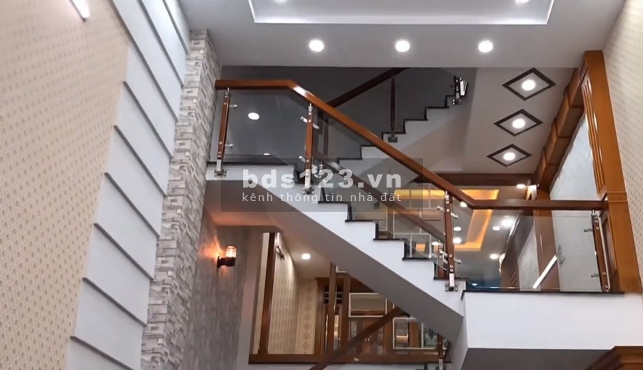 Bán Nhà Đường Tân Trụ, F15, Tân Bình, diện tích 46m2, 5 Tầng Giá Chỉ Hơn 5 Tỷ