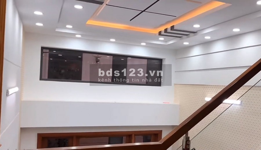 Bán Nhà Đường Tân Trụ, F15, Tân Bình, diện tích 46m2, 5 Tầng Giá Chỉ Hơn 5 Tỷ