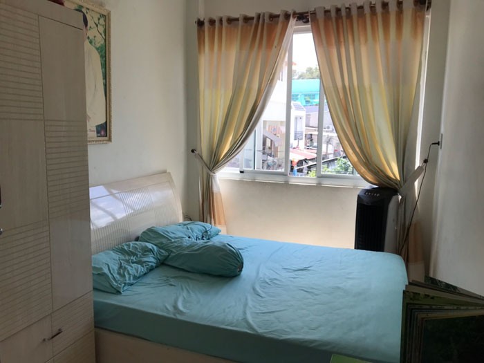 Bán nhà Trần Quang Khải quận 1 2PN, 2WC, sân thượng, hẻm thoáng mát