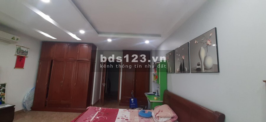 Phân lô vỉa hè thang máy, ô tô tránh đỗ ngày đêm, kinh doanh văn phòng, 6 tầng, đúc kiên cố