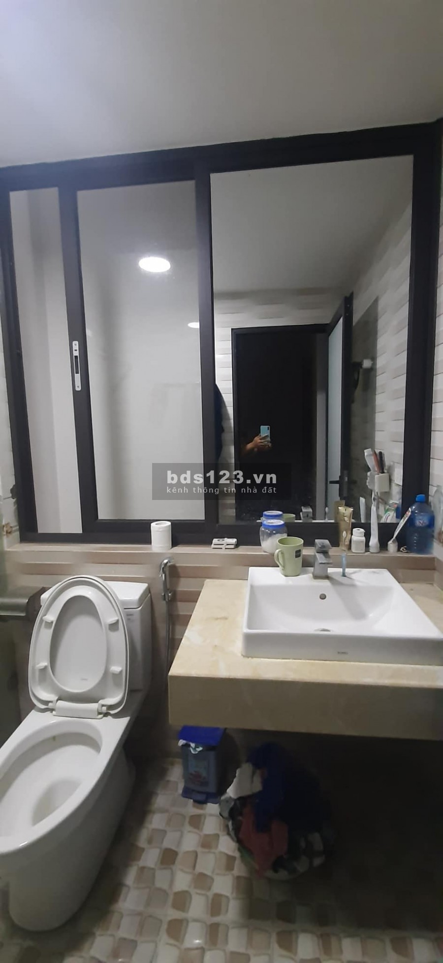 Phân lô vỉa hè thang máy, ô tô tránh đỗ ngày đêm, kinh doanh văn phòng, 6 tầng, đúc kiên cố