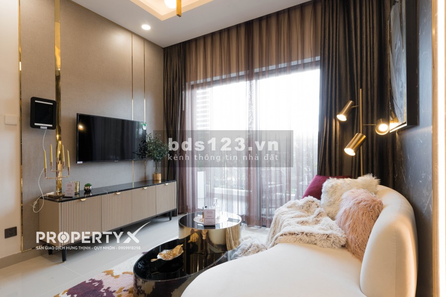 Bán căn 2pn Grand Center giá 2 tỷ 9 giảm còn 2 tỷ 3 tặng gói bảo hiểm 400 triệu+1 chỉ vàng + 1 máy lọc không khí
