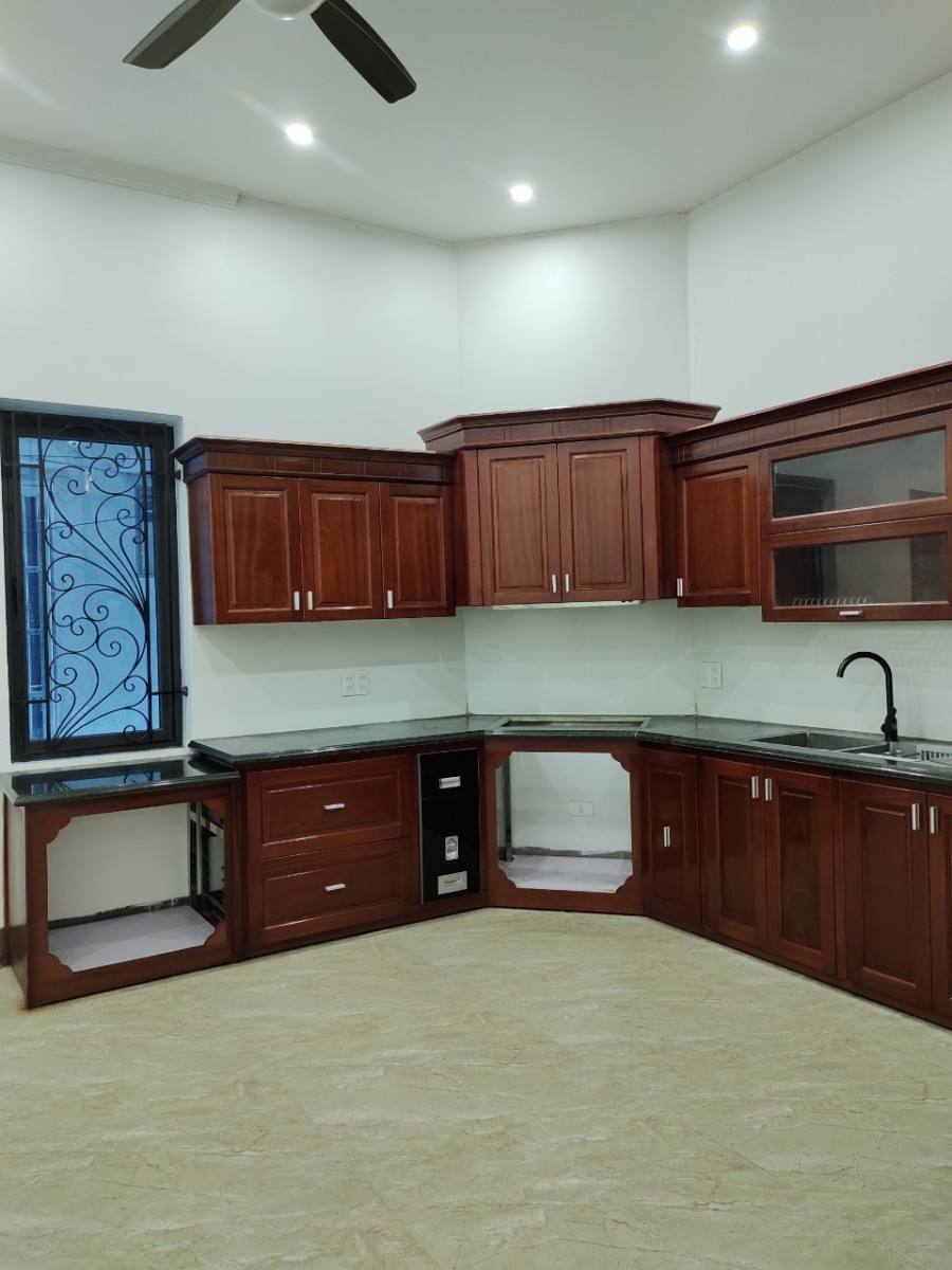 Chính chủ bán nhà lô 9 liền kề 3 KĐT ĐamSan, Phú Xuân, TP Thái Bình DT95m2x5 tầng Giá 6.8 tỷ