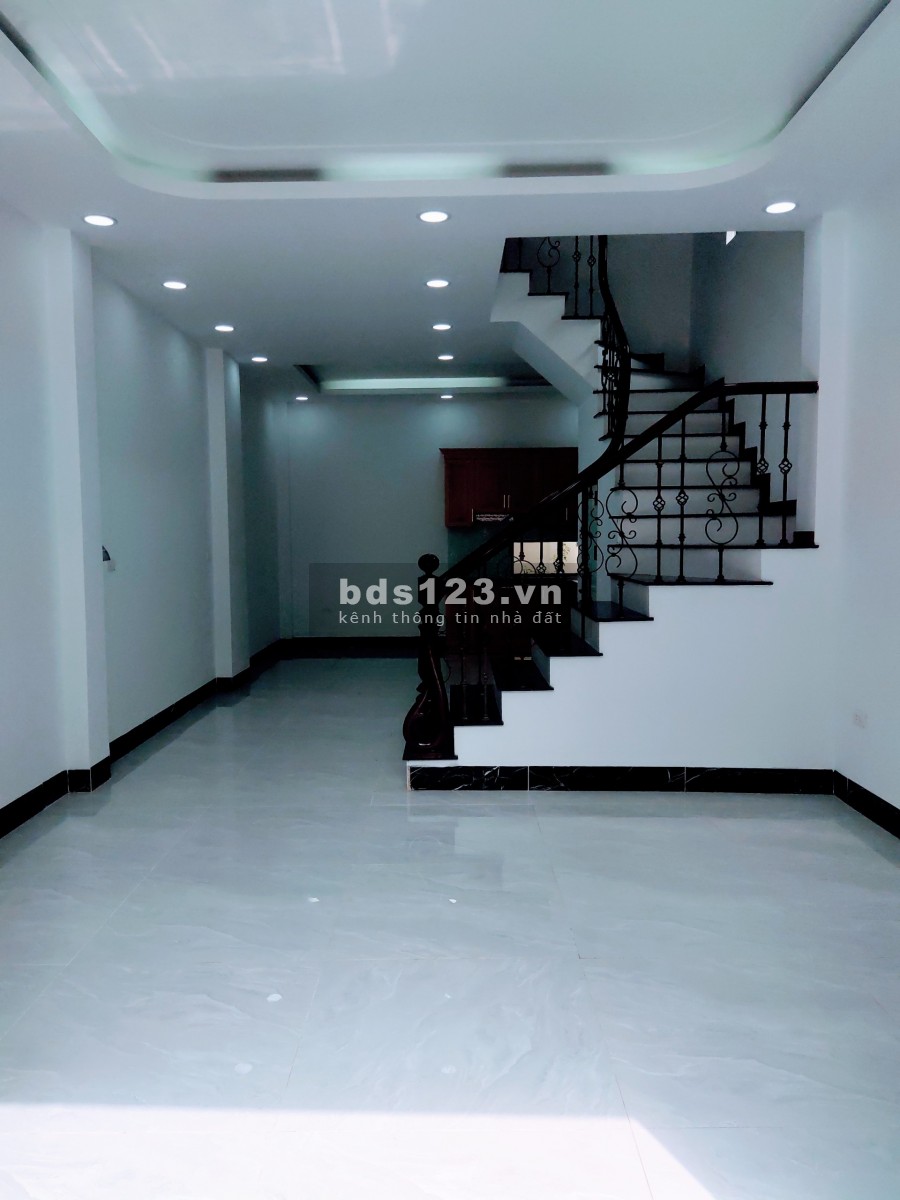 Bán căn nhà 41m2 Xuân Phương Nam Từ Liêm 150m ra đường Trần Hữu Dực, 2 phút di chuyển vào Mỹ Đình