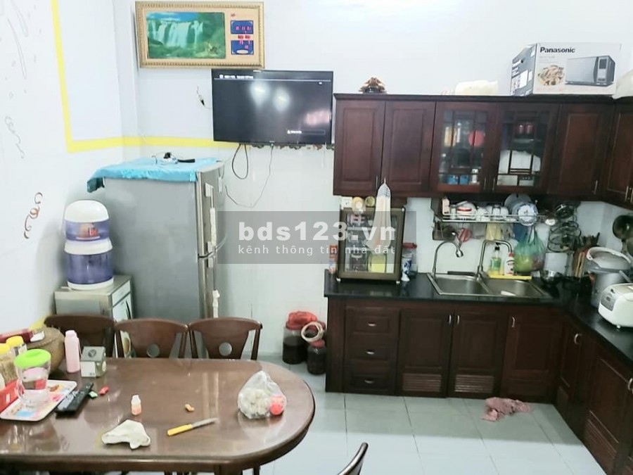 Bán gấp nhà Lê Văn Sỹ, Tân Bình giá rẻ cần bán gấp, diện tích 62m2, 3 tầng