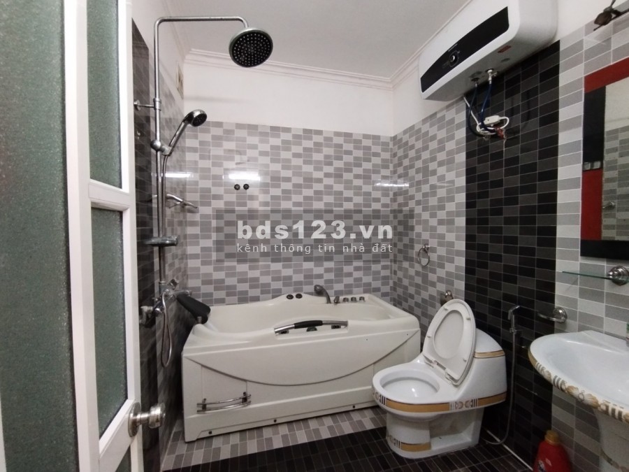 Nhà phố Trần Nguyên Hãn, 4 tầng 64m2 chỉ 4,8 tỷ Nhà kiên cố, khu dân cư văn minh, bảo vệ 24/7