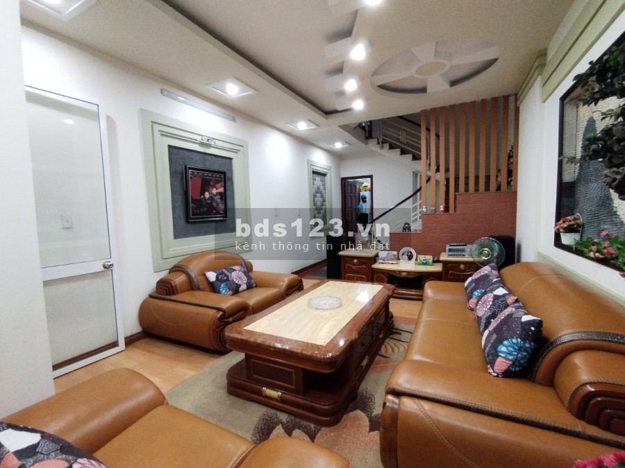 Nhà phố Trần Nguyên Hãn, 4 tầng 64m2 chỉ 4,8 tỷ Nhà kiên cố, khu dân cư văn minh, bảo vệ 24/7