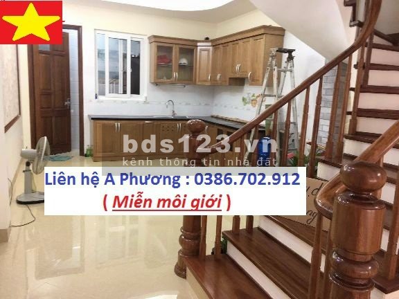 Bán nhà ngõ oto Quang Trung diện tích 35m2, 5 tầng, giá bán chỉ có 2,2 tỷ.