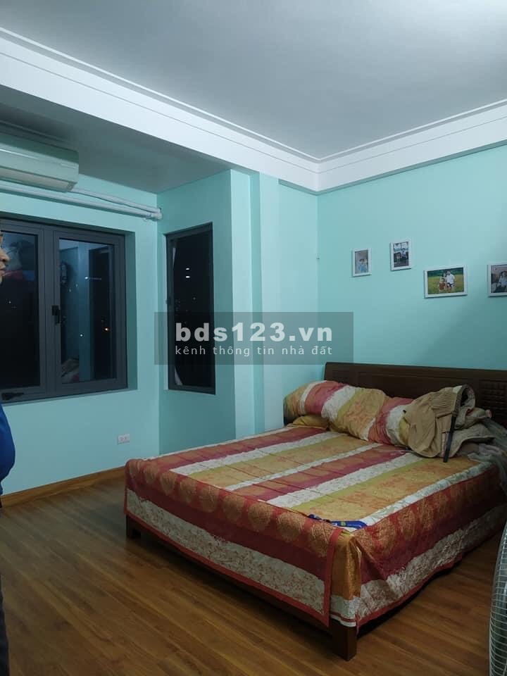 Bán nhà Lê Trọng Tấn, full nội thất tiền tỷ, ngõ thông ô tô kinh doanh, giá 3,35 tỷ, lh 0978996965