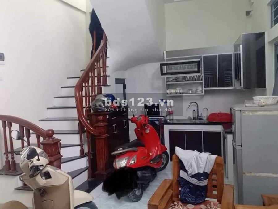 Bán nhà Lê Trọng Tấn, full nội thất tiền tỷ, ngõ thông ô tô kinh doanh, giá 3,35 tỷ, lh 0978996965
