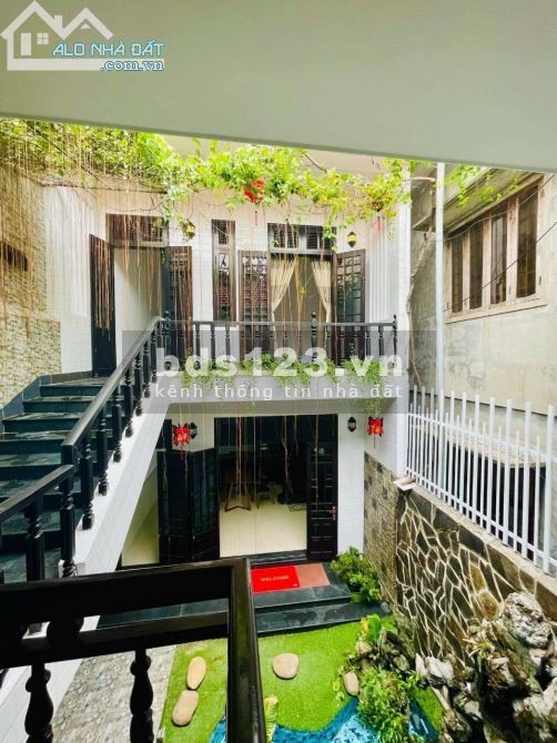 Nhà đẹp 3 tầng kiệt xe tải Nguyễn Lộ Trạch thông ta Hoàng Lanh, lh 0763745557