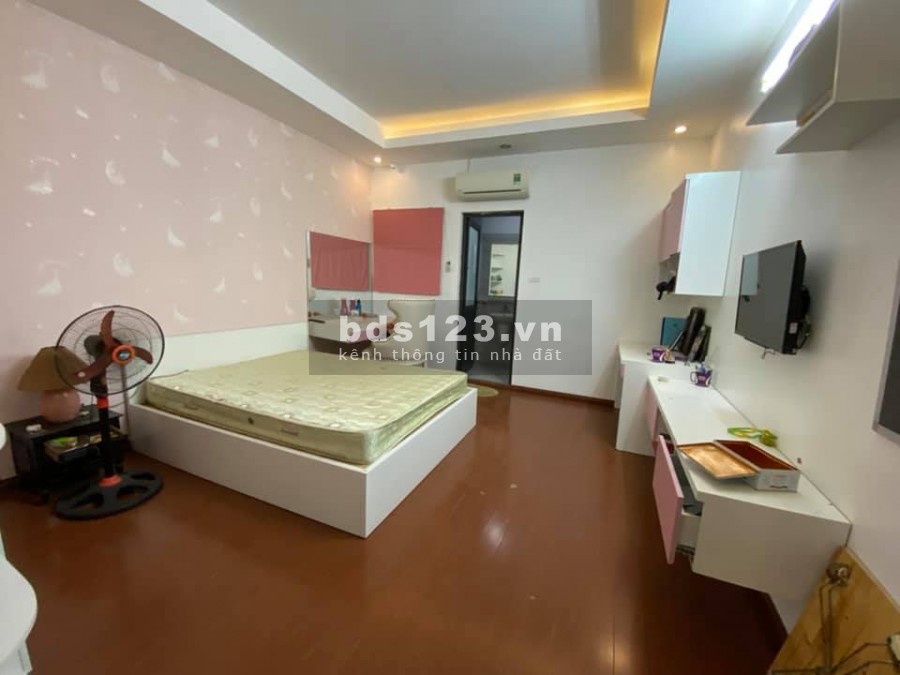Nhà nguyên căn đẹp lô góc Xã Đàn, mt rộng, dt 62m2, giá bán 5 tỷ, an sinh cực đỉnh