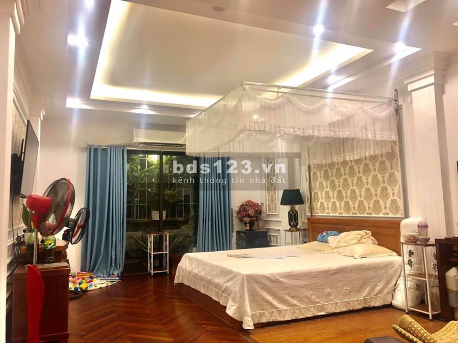 Bán nhà lô góc 2 mặt thoáng mặt phố Lý Văn Phúc. Nguyễn Thái Học 70m giá chỉ 12,7 tỷ.